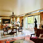 21A Marechal Foch Avenue Paris Champs-Elysees