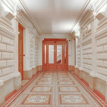 21a Maréchal Foch Avenue Champs-elysées *