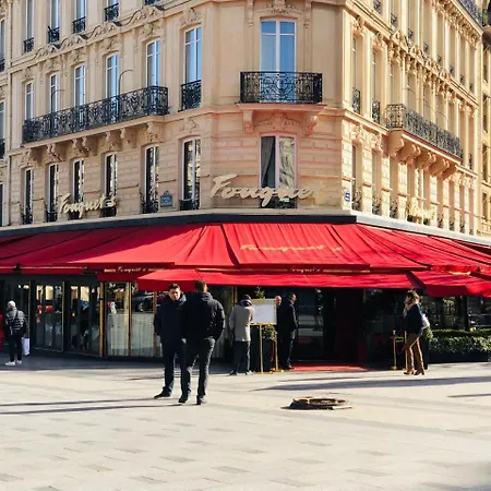 21a Maréchal Foch Avenue Champs-elysées * Parigi